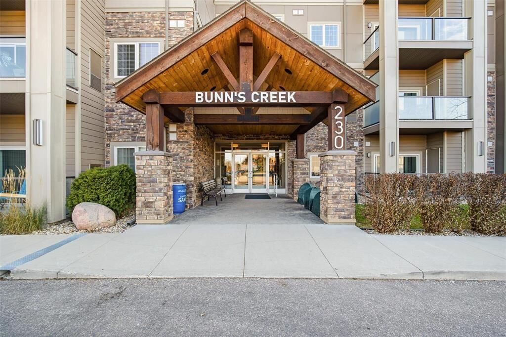 Property Photo:  230 Bonner Avenue  MB R2G 4K4 