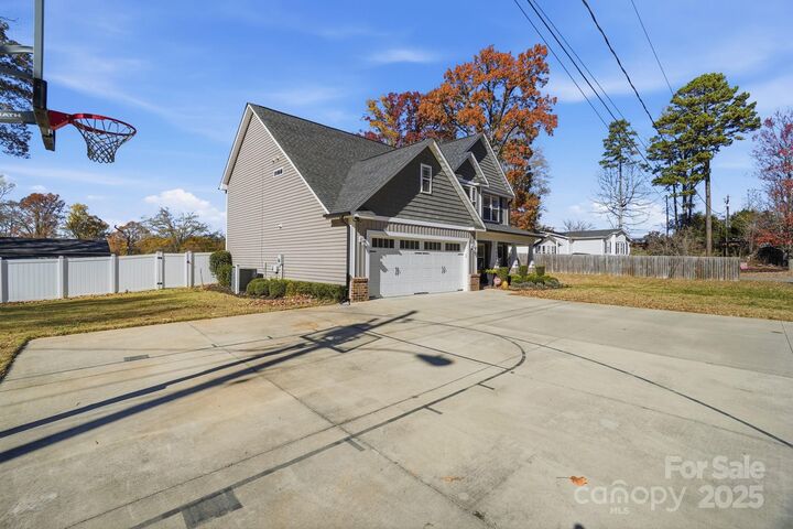 Property Photo: 1436 Trotters Ridge Road NC 28081