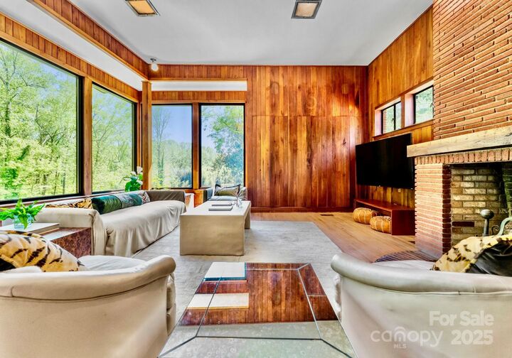 Property Photo:  916 E Park Drive  NC 28092 