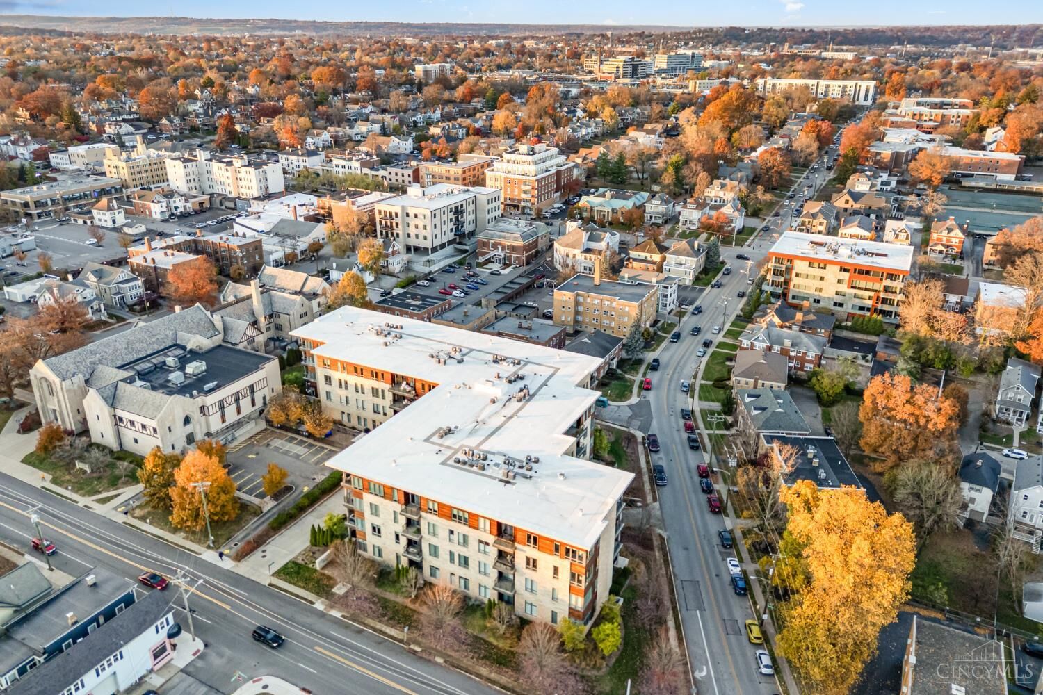 Property Photo:  2770 Observatory Avenue  OH 45208 