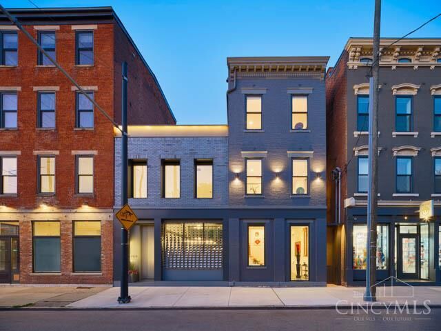 Property Photo:  1826 Elm Street  OH 45202 