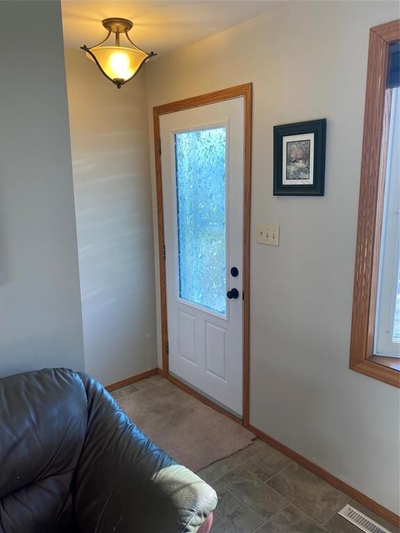 Property Photo: 386 Kent Road MB R2L 1Y1