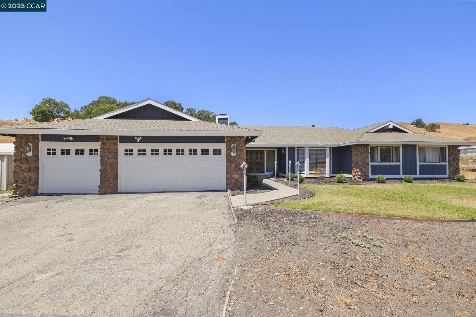 Property Photo: 1610 Lawrence Road CA 94506