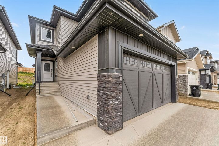 Property Photo:  60 Hemingway Crescent  AB T7X 2L6 