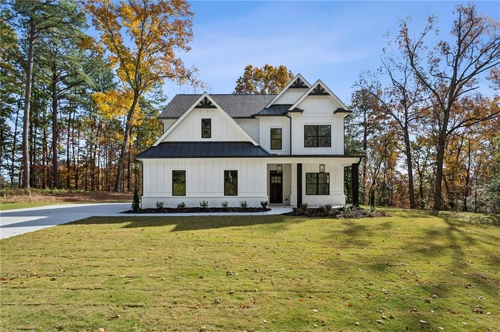 Property Photo:  651 Chestnut Hill Road SW  GA 30064 