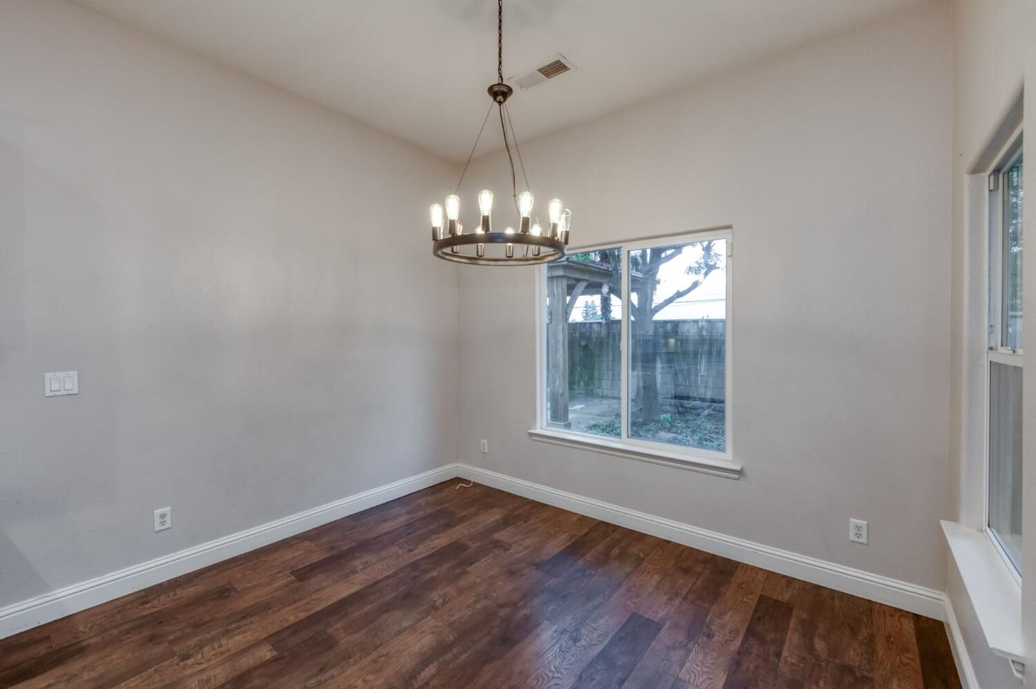 Property Photo:  169 Rosewood Avenue  CA 93657 