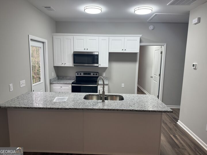 Property Photo:  228 E Render Street  GA 30241 