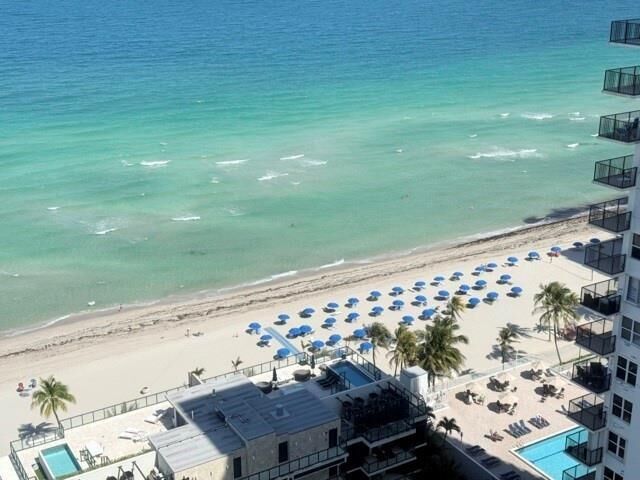 Property Photo:  2101 S Ocean Dr 2502  FL 33019 