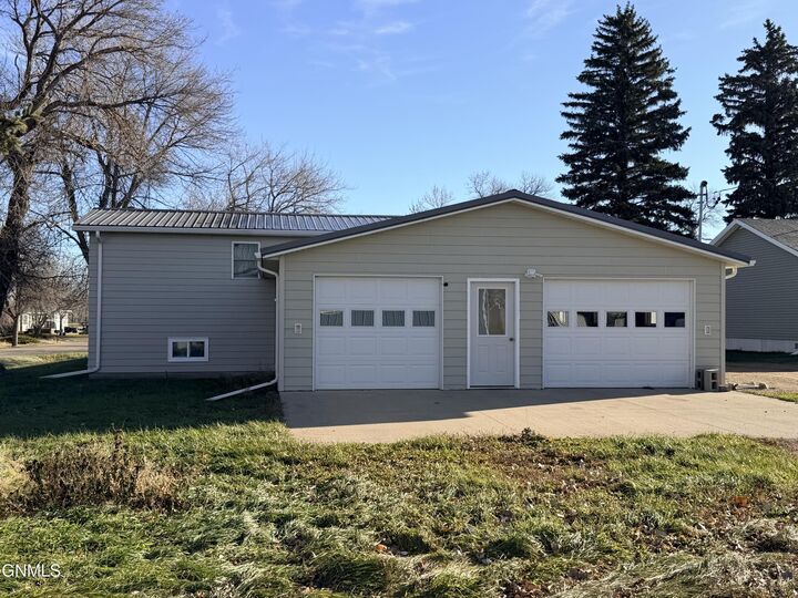 Property Photo:  521 Berthold Street NE  ND 58718 