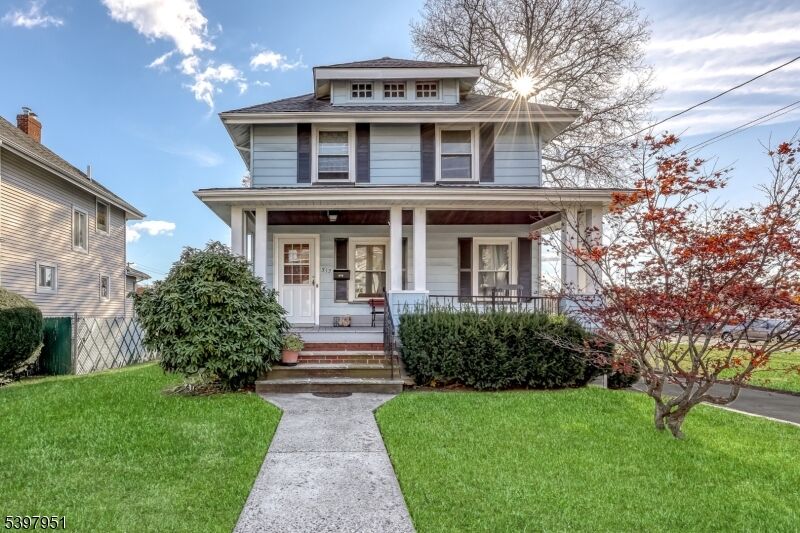 Property Photo:  312 Rochelle Ave  NJ 07662 