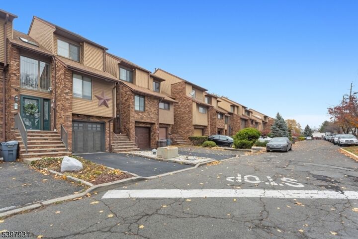 Property Photo:  3 Ross Rd  NJ 07057 