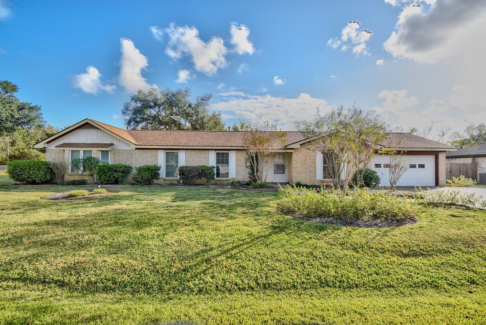 Property Photo:  78 Ivy Court  TX 77541 
