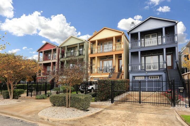 Property Photo: 1138 Robbie TX 77009