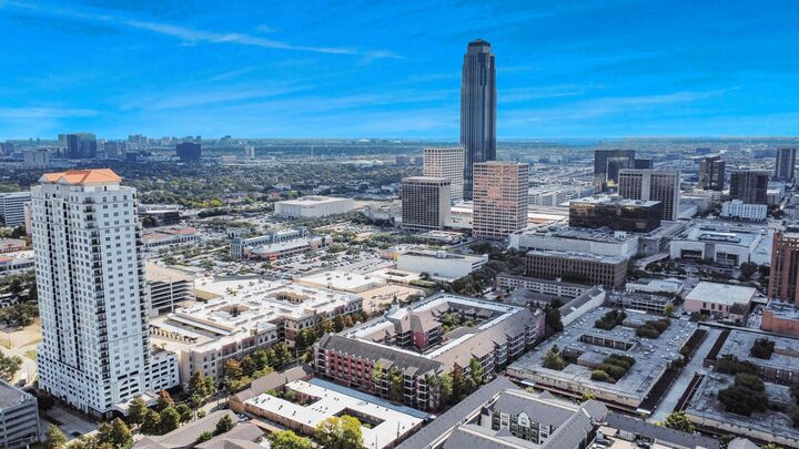 Property Photo: 2400 McCue Road 113 TX 77056