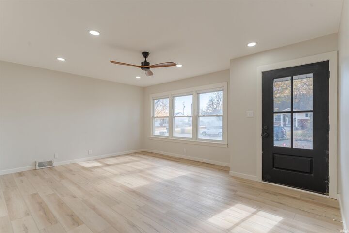 Property Photo:  5024 Graham Avenue  IN 47715 