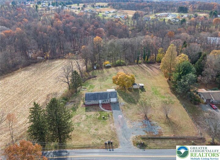 Property Photo:  44 Fredericksville Road  PA 19539 