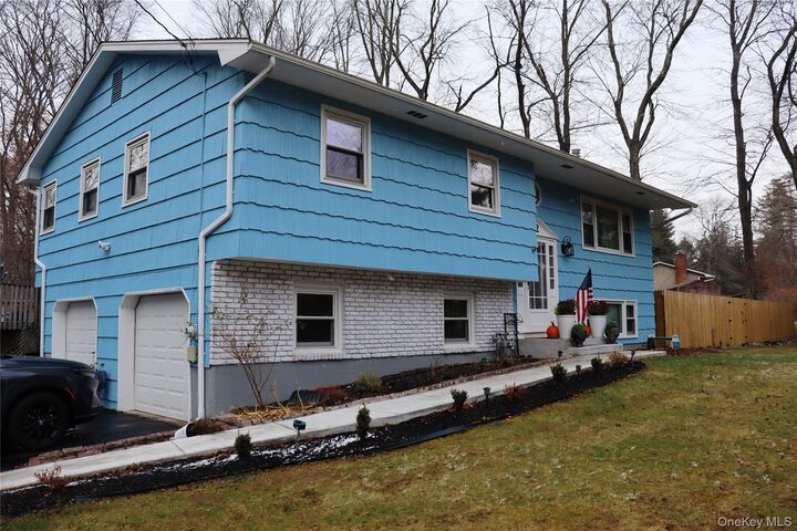 Property Photo:  52 Pinebrook Road  NY 10952 