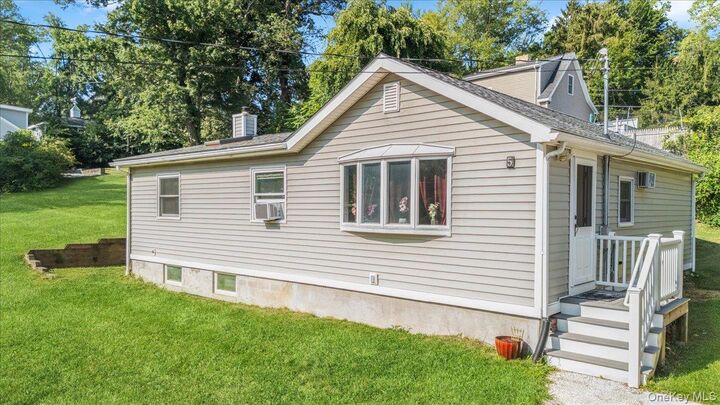 Property Photo:  5 Spruce Street  NY 10537 