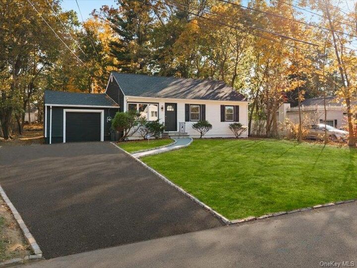 Property Photo:  6 Winnetou Road  NY 10603 