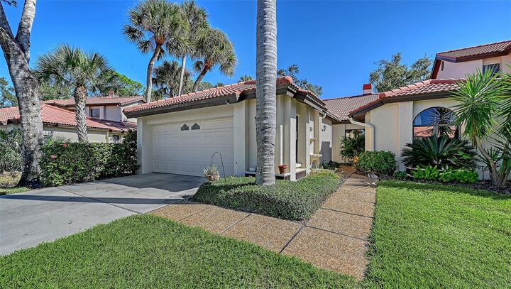 Property Photo:  7360 Oak Moss Drive 4  FL 34241 