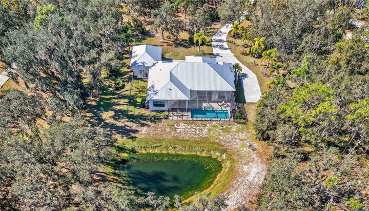 Property Photo: 8015 High Oaks Trail FL 34251