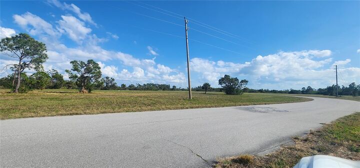 Property Photo: 13014 Emerald Road FL 33946