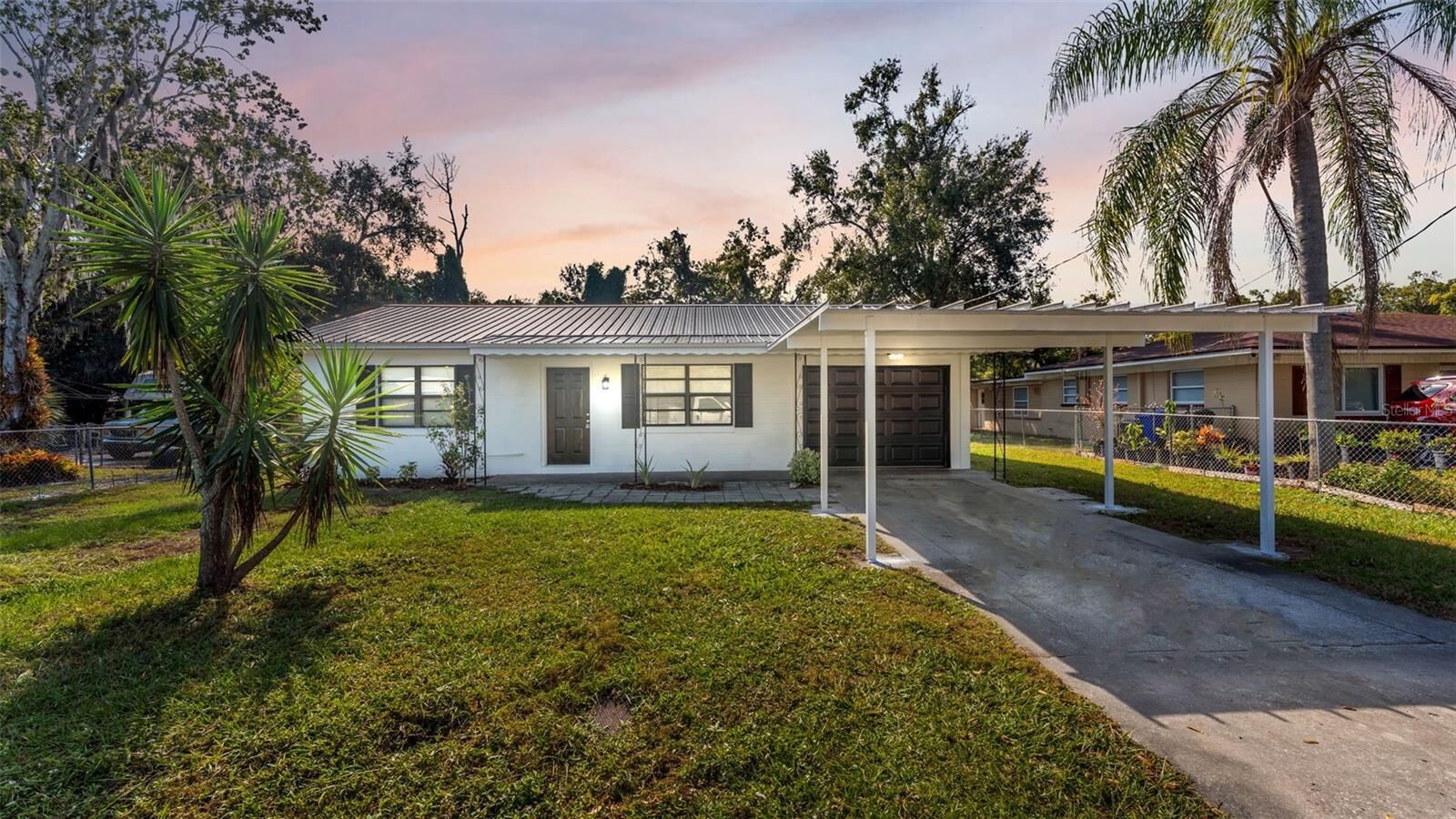 Property Photo:  202 Petteway Drive  FL 33805 