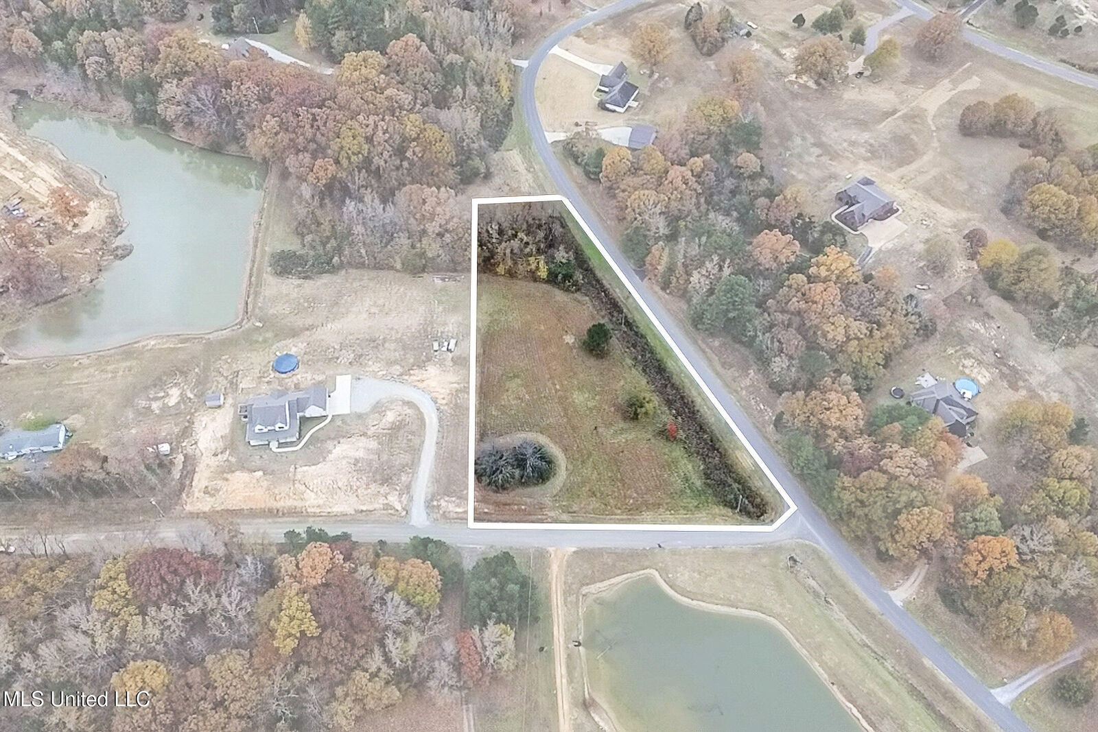 Property Photo:  14367 Valley View Cove  MS 38611 