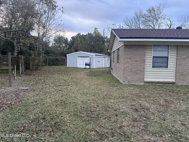 Property Photo:  5013 Cambridge Drive  MS 39581 