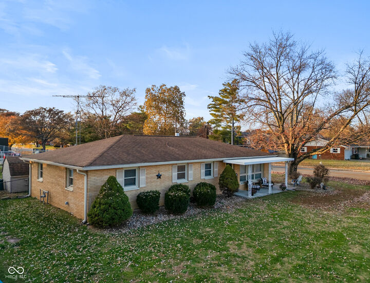 Property Photo:  2132 Timbercrest Drive  IN 47203 