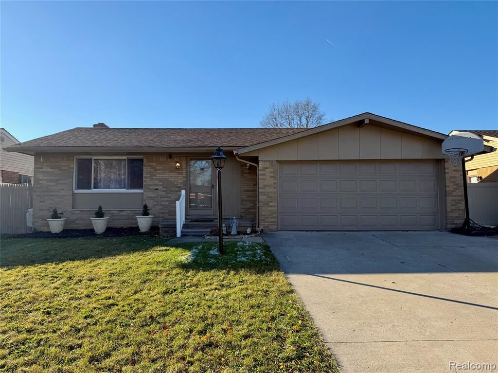 Property Photo:  28428 Weddel Avenue  MI 48183 5045 