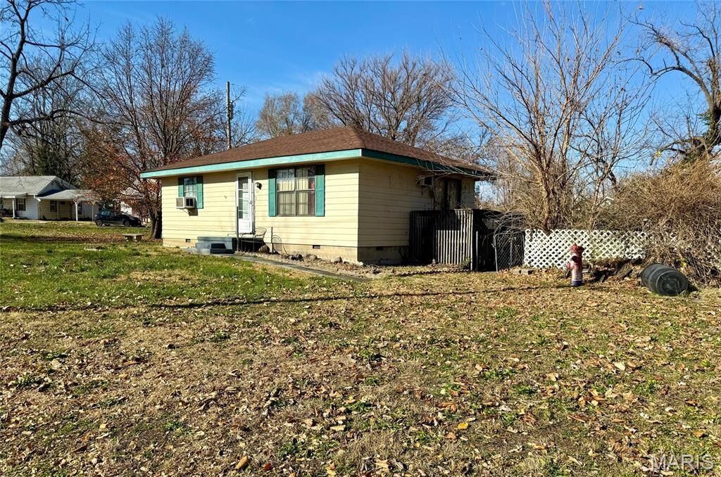 Property Photo: 545 Pearl Street MO 65536