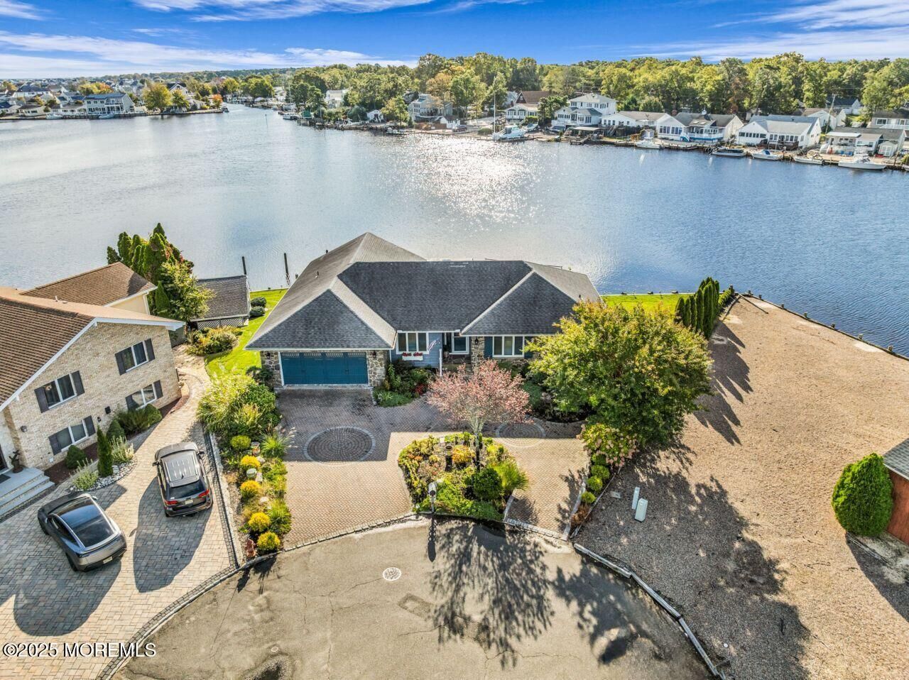 Property Photo:  10 Dolphin Court  NJ 08731 