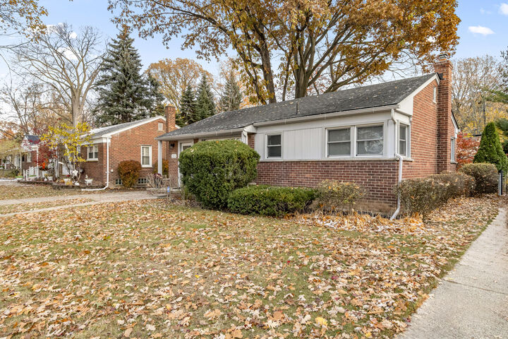 Property Photo: 3131 Pelham Road MI 48124