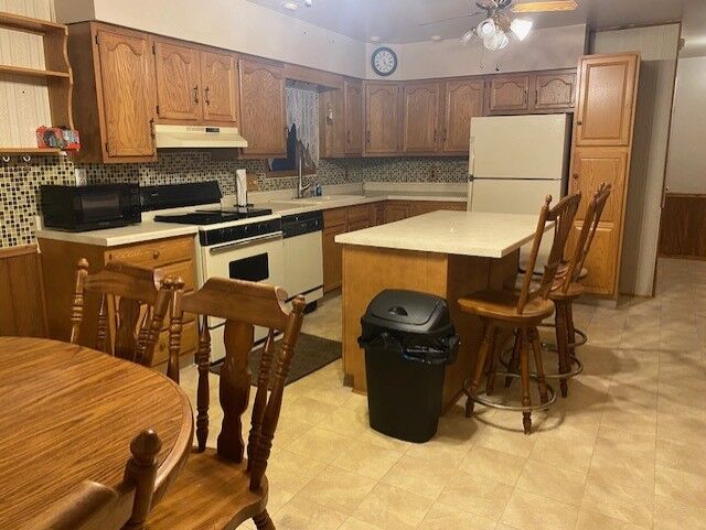 Property Photo: 1547 1/2 Pulaski Street IL 61354