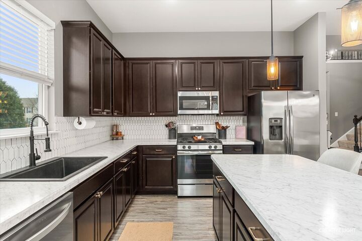 Property Photo:  507 Cahokia Street  IL 60431 