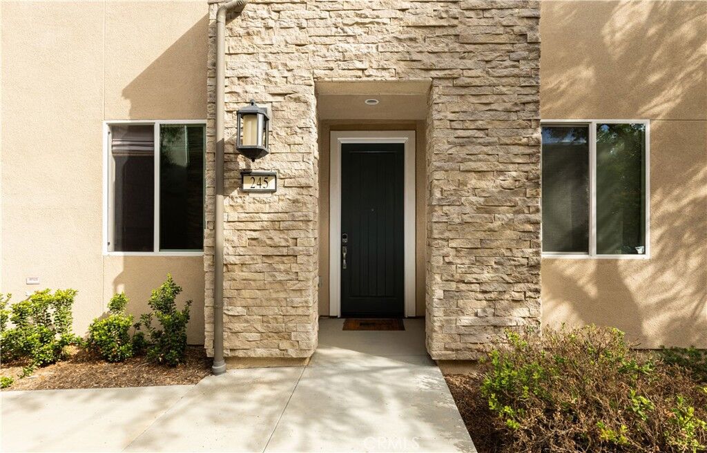 Property Photo:  245 Follyhatch  CA 92618 