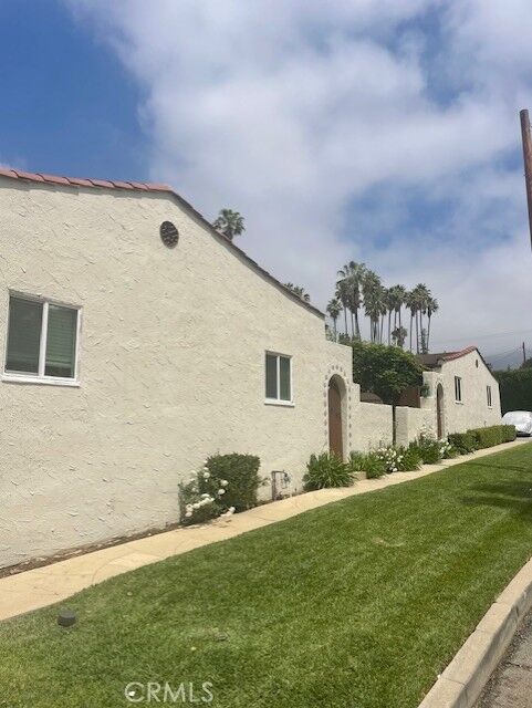 Property Photo:  2023 Lovila Lane  CA 91001 