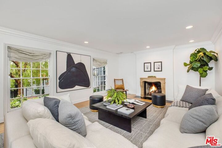 Property Photo:  1907 N Curson Avenue  CA 90046 