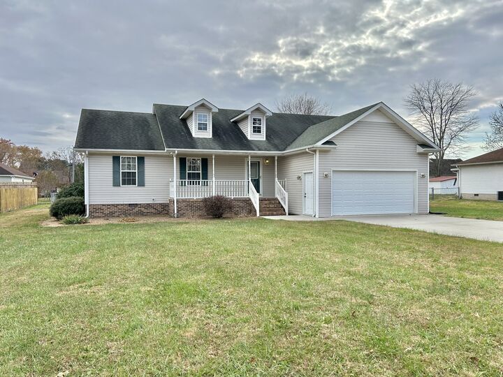 Property Photo: 355 W Doak Rd TN 37355