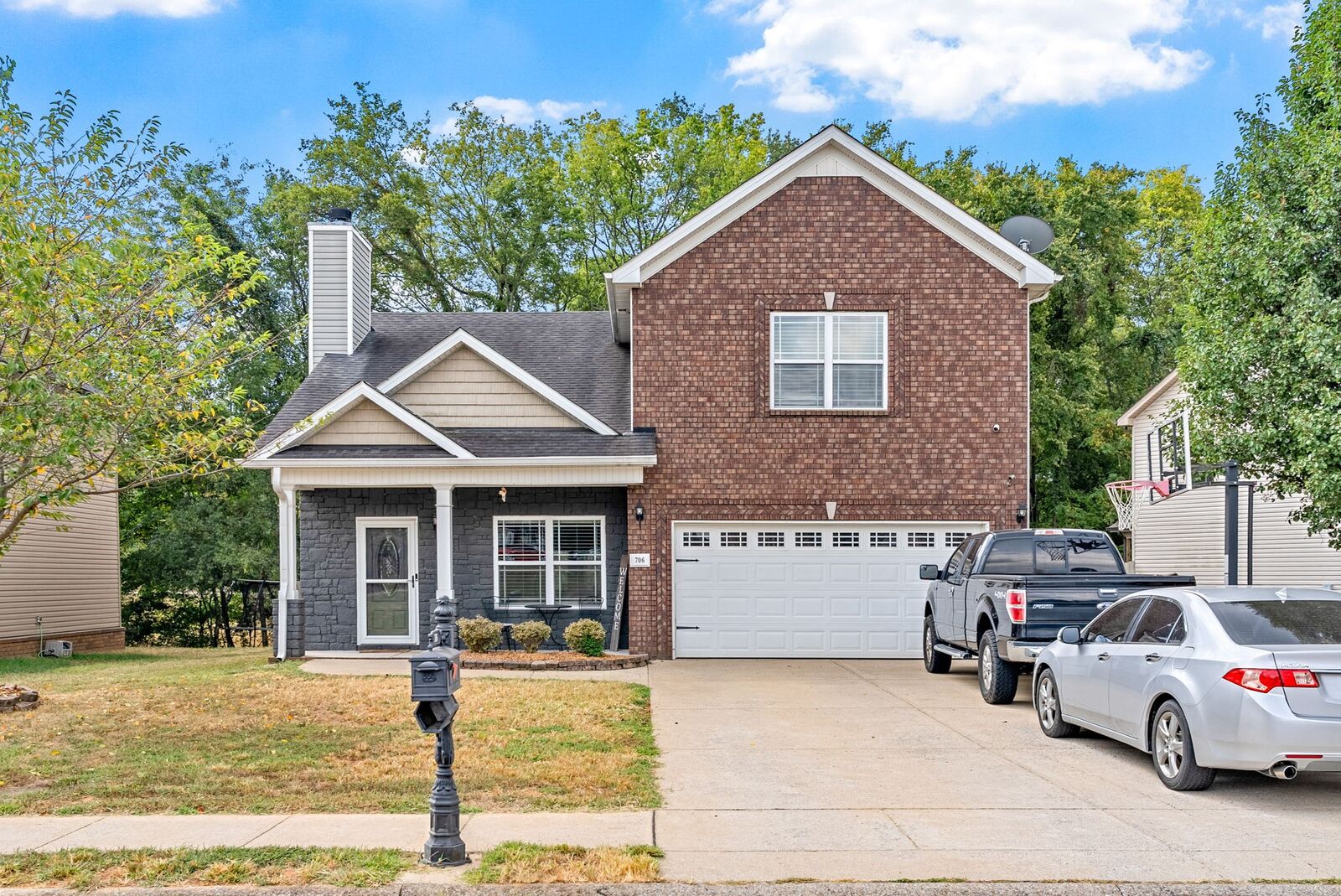 Property Photo: 706 Cavalier Dr TN 37040