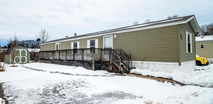 Property Photo:  868 Shady Lane  MI 49686 