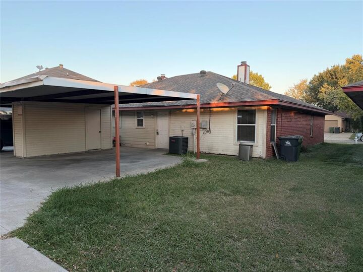 Property Photo: 5412 Creekridge Drive TX 76018
