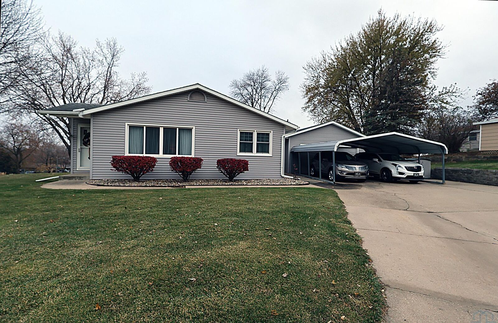 Property Photo:  4112 47th  IA 51108 