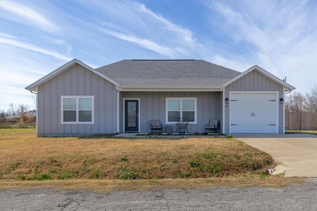 Property Photo:  35 Francis Drive  AR 72715 