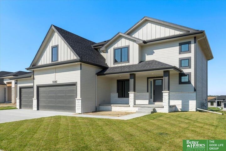 Property Photo:  5520 N 213th Street  NE 68022 