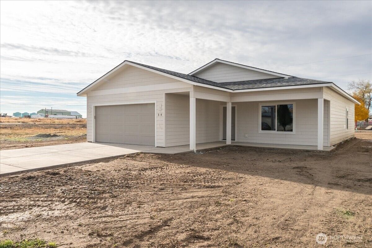 Property Photo:  34  Simpson Street  WA 98830 