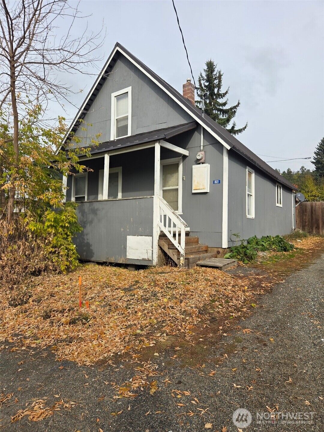 Property Photo: 8021 State Route 903 WA 98940