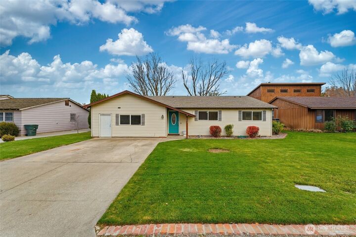 Property Photo:  303  Dehaven Street  OR 97862 