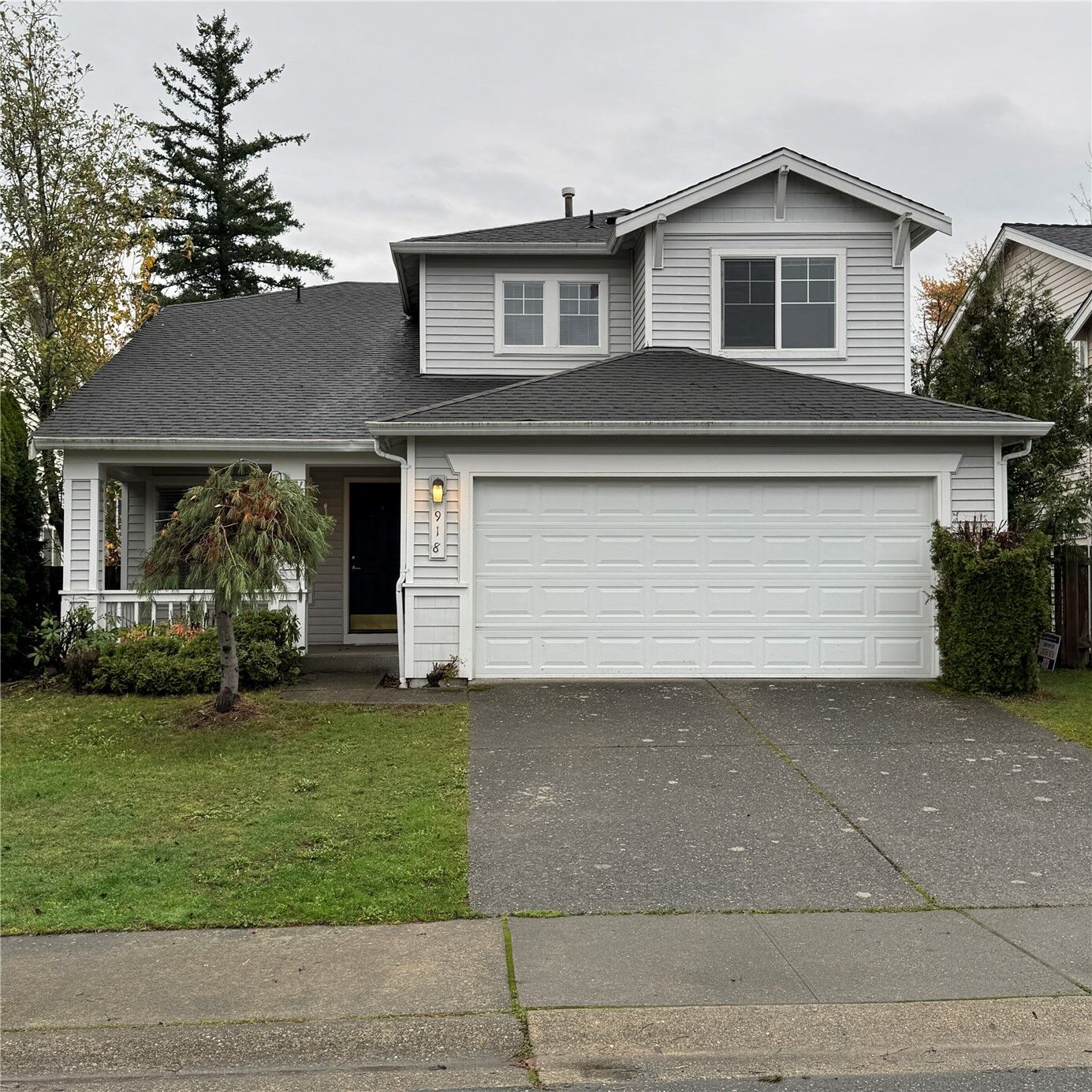 Property Photo:  918  243rd Place SE  WA 98075 